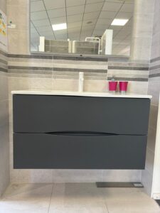 Présentation de la gamme WUEKO lors d'une visite client chez Belliard Matériaux.